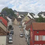 Apartamento Proche Des Remparts Et Tous Commerces.