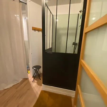 Proche Des Remparts Et Tous Commerces. * Montreuil (Pas-de-Calais)