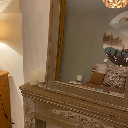 Proche Des Remparts Et Tous Commerces. Apartman Montreuil (Pas-de-Calais)